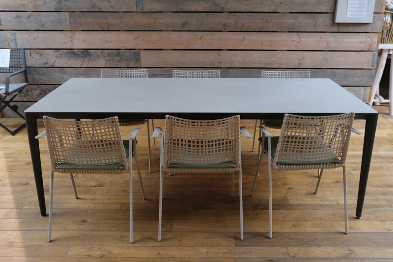 Design Buitenkansje - ROYAL BOTANIA U-nite -  Eettafel
