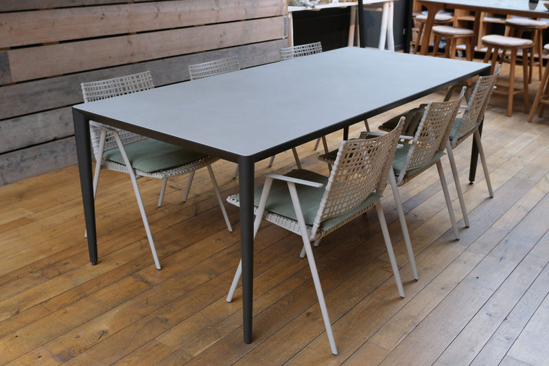 Design Buitenkansje - ROYAL BOTANIA U-nite -  Eettafel