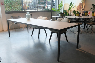 Design Buitenkansje - Tribù Illum -  Eettafel