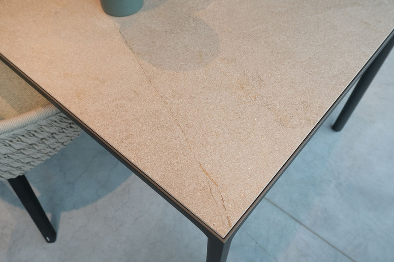 Design Buitenkansje - Tribù Illum -  Eettafel