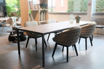Design Buitenkansje - Tribù Illum -  Eettafel