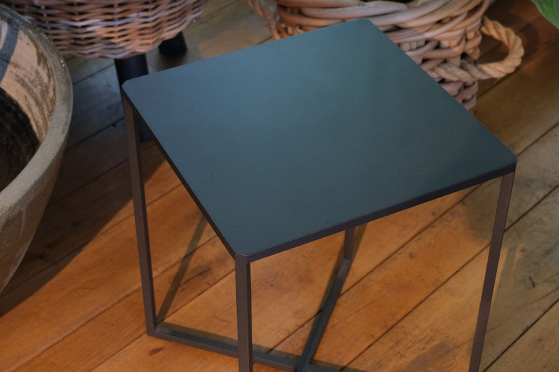 Design Buitenkansje - TRIBÙ Natal Alu X - Bijzettafel